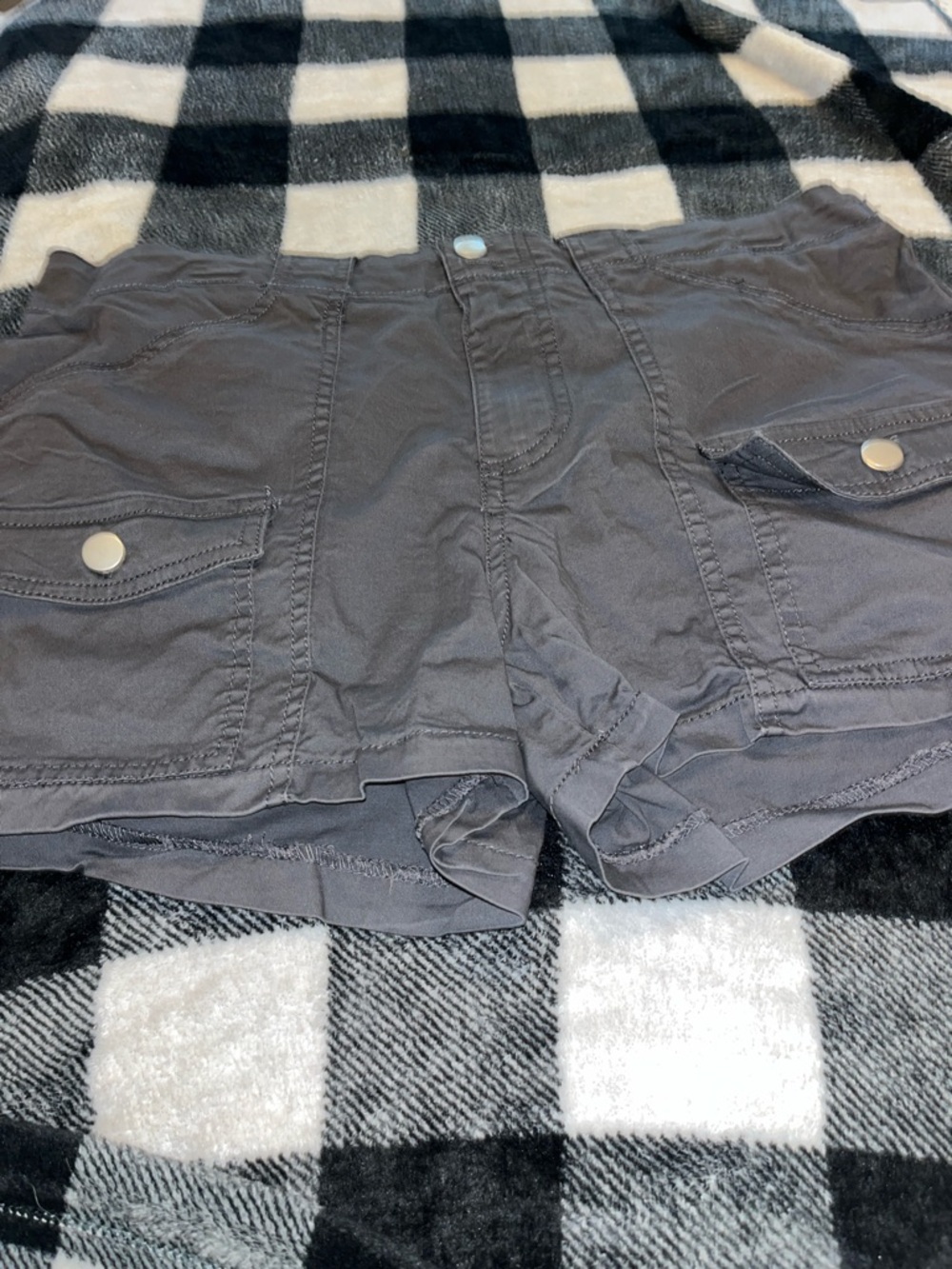 Women's Charcoal Cargo Pocket Shorts — Casual Utility Style